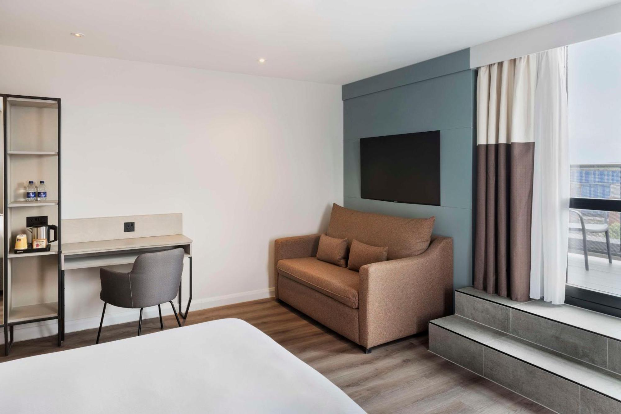 Spark By Hilton London Romford Exterior photo