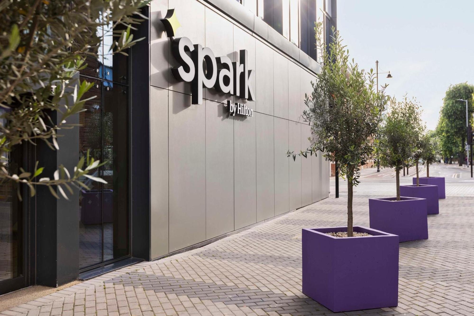 Spark By Hilton London Romford Exterior photo